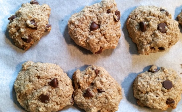 chocolate chip healthy oats cookies yum